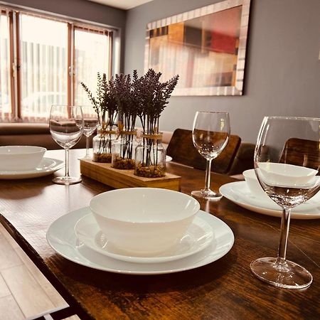 Modern Suites -5 Bedroom House- With Free Parking Birmingham City Экстерьер фото