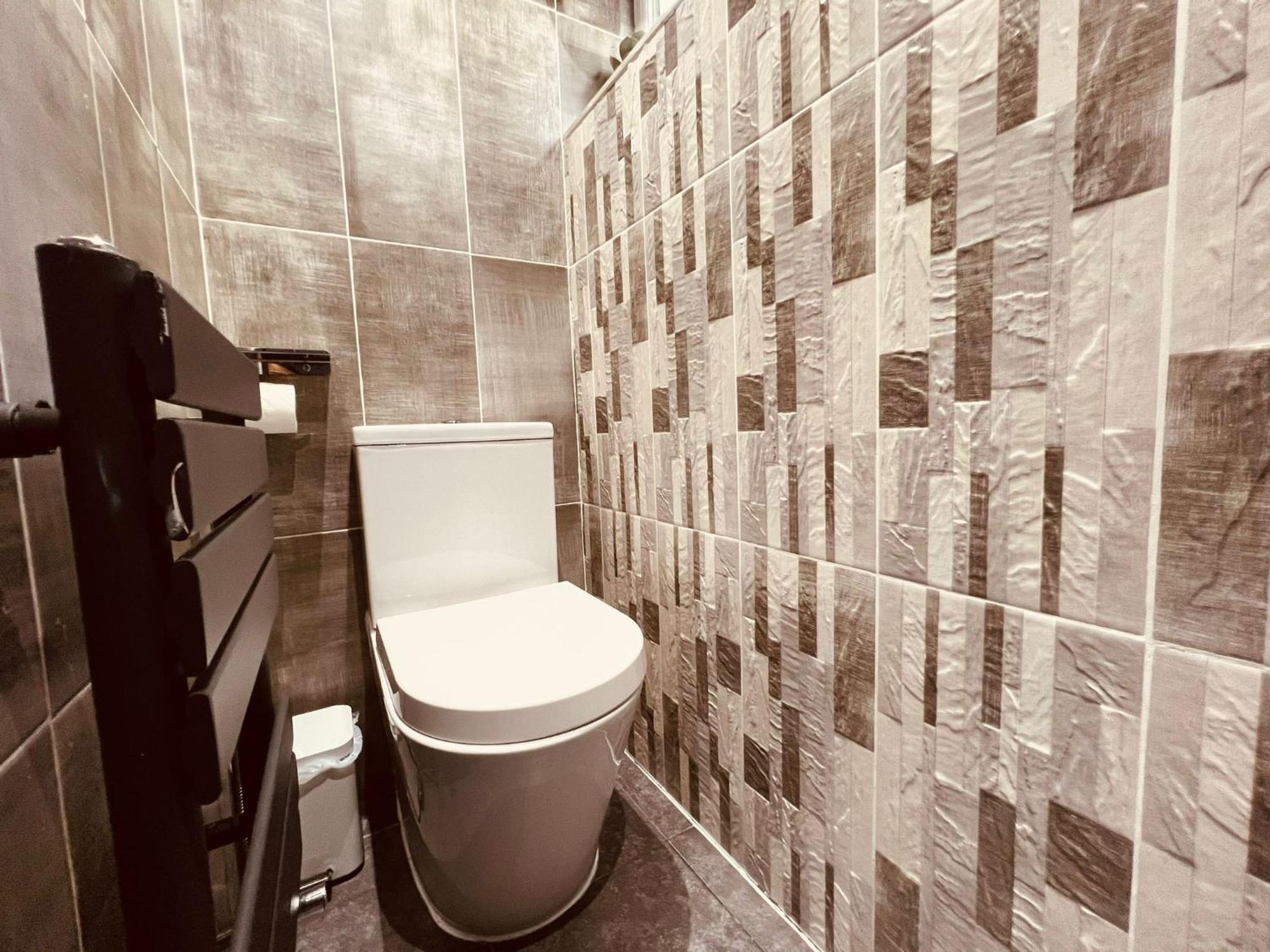 Modern Suites -5 Bedroom House- With Free Parking Birmingham City Экстерьер фото
