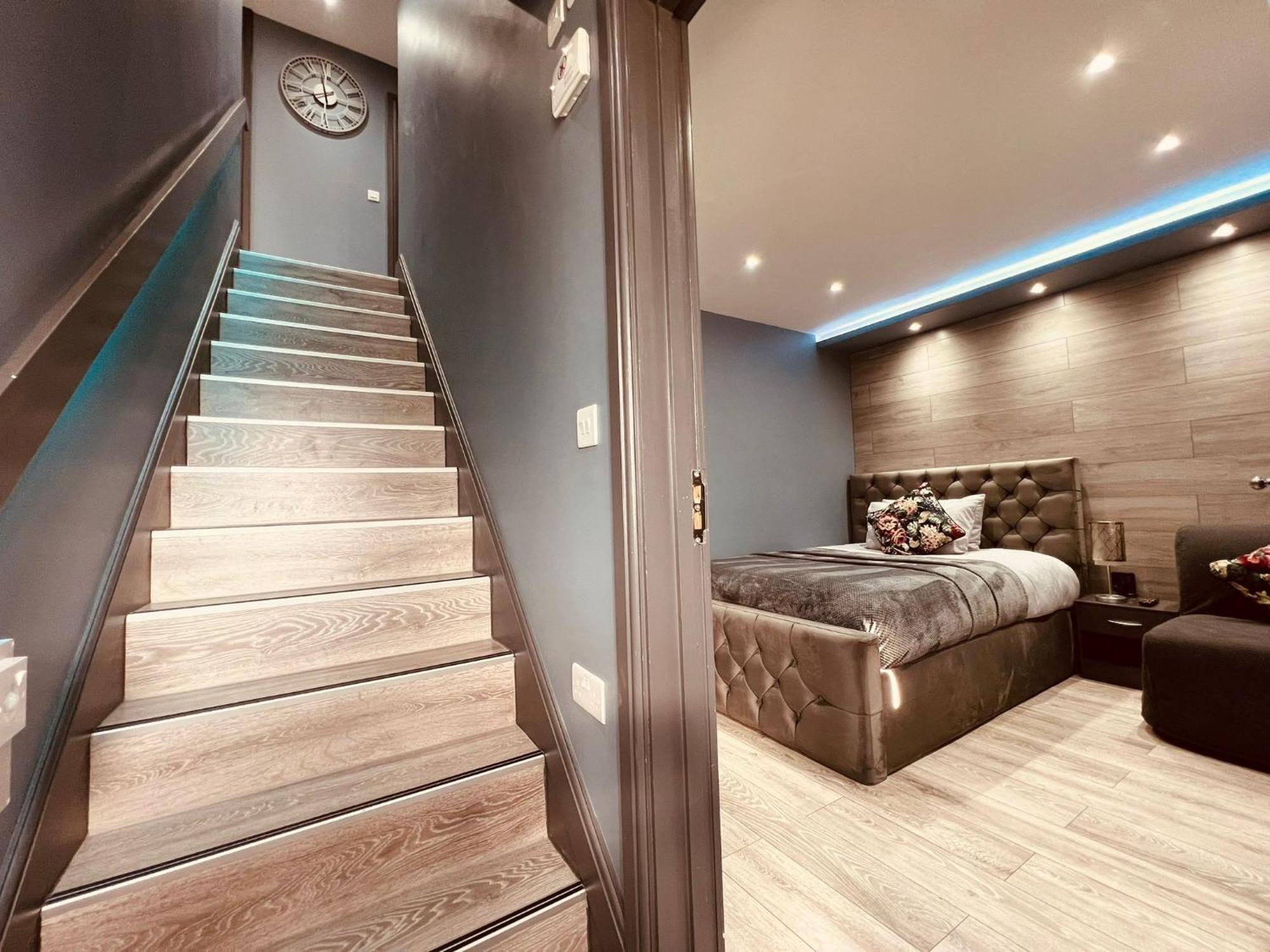 Modern Suites -5 Bedroom House- With Free Parking Birmingham City Экстерьер фото