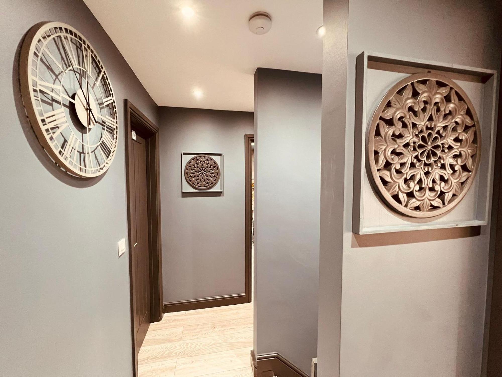 Modern Suites -5 Bedroom House- With Free Parking Birmingham City Экстерьер фото