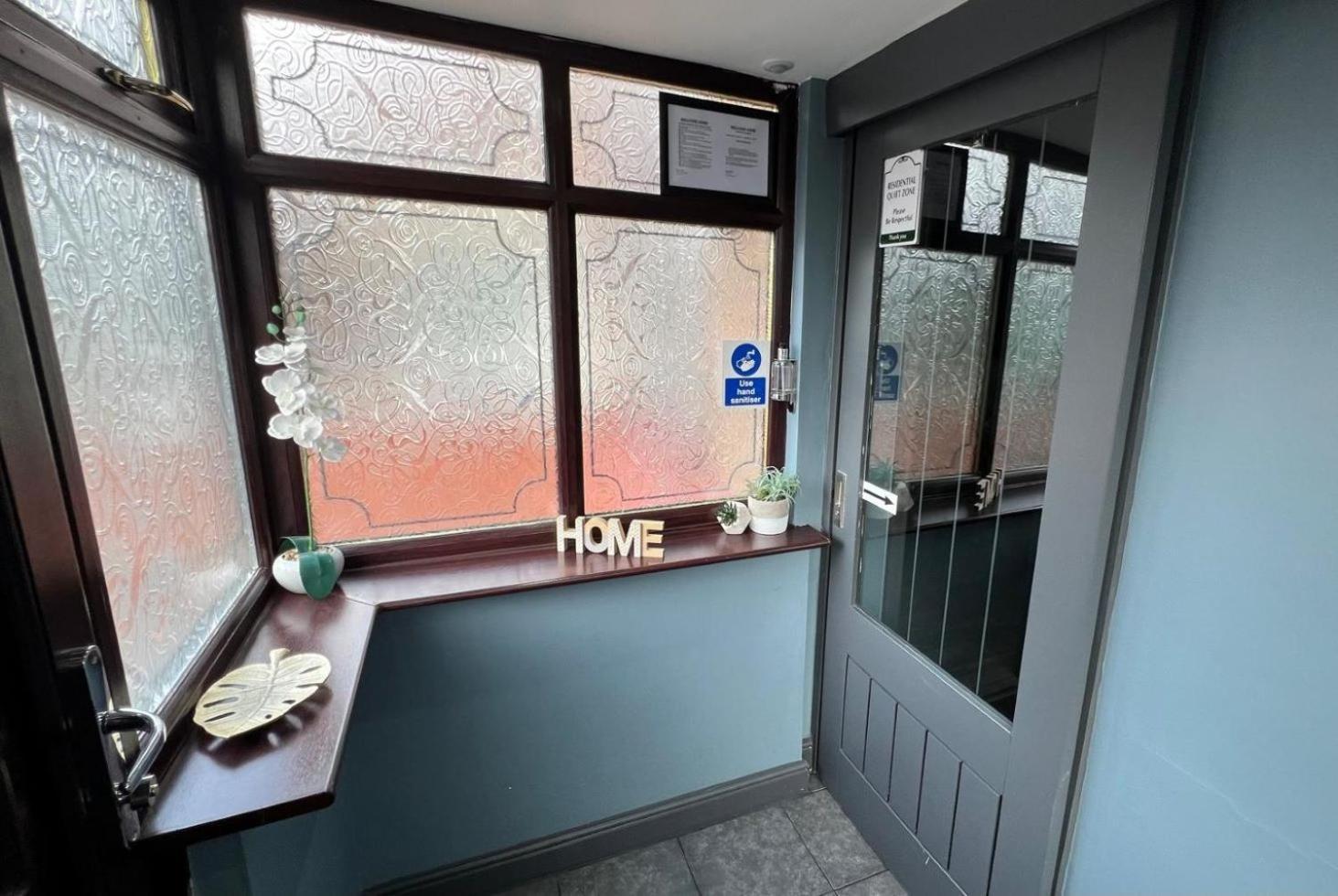 Modern Suites -5 Bedroom House- With Free Parking Birmingham City Экстерьер фото