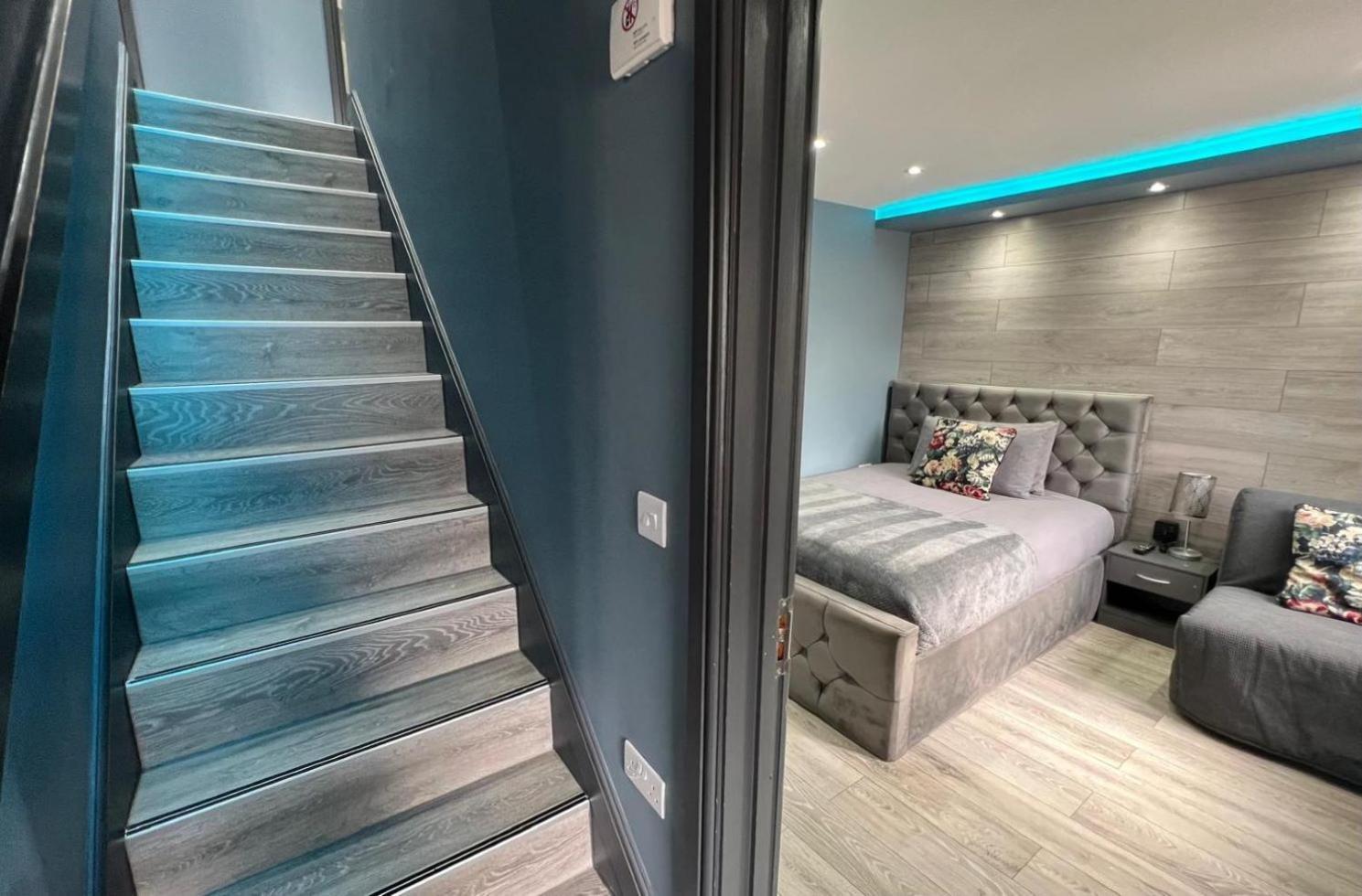 Modern Suites -5 Bedroom House- With Free Parking Birmingham City Экстерьер фото