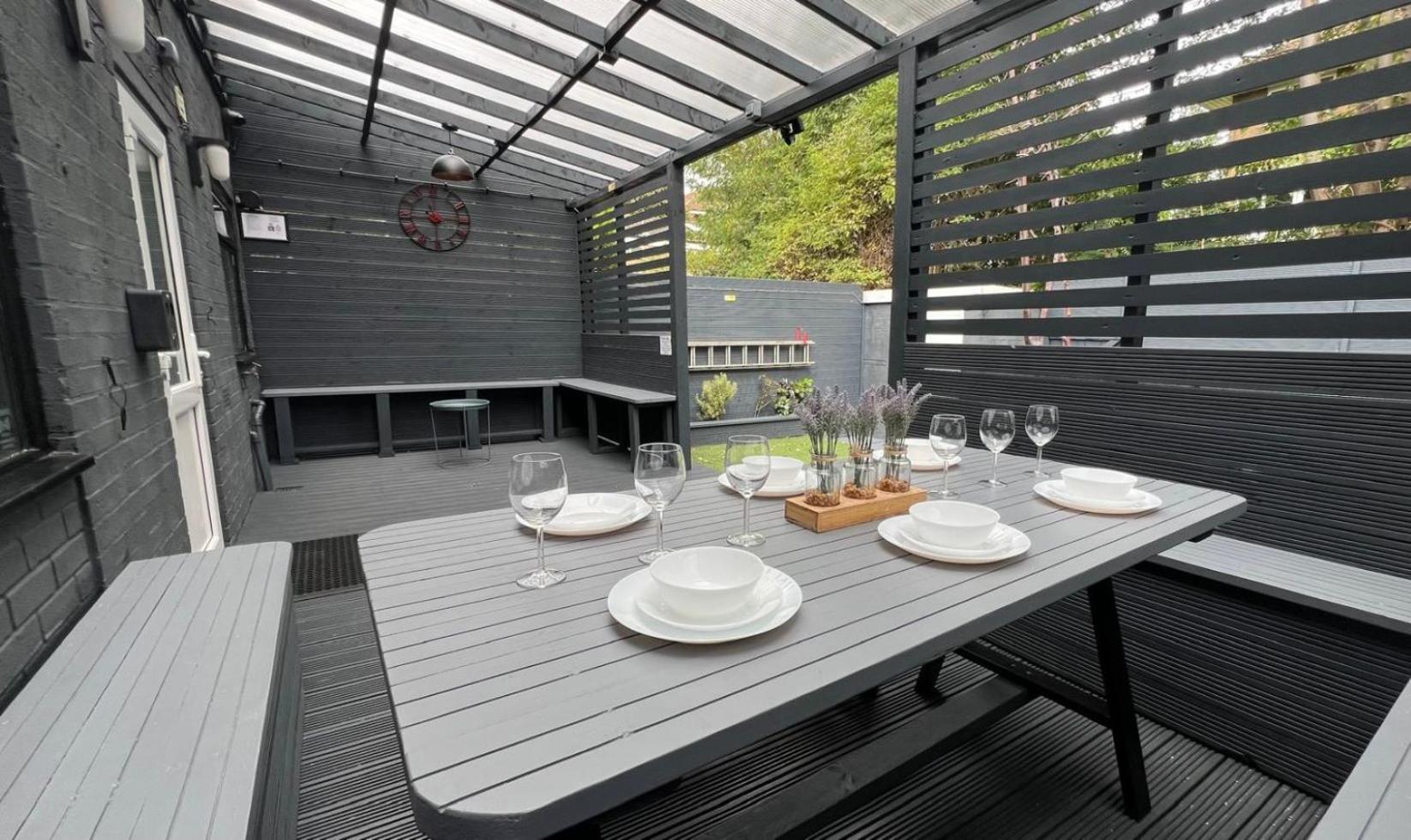 Modern Suites -5 Bedroom House- With Free Parking Birmingham City Экстерьер фото