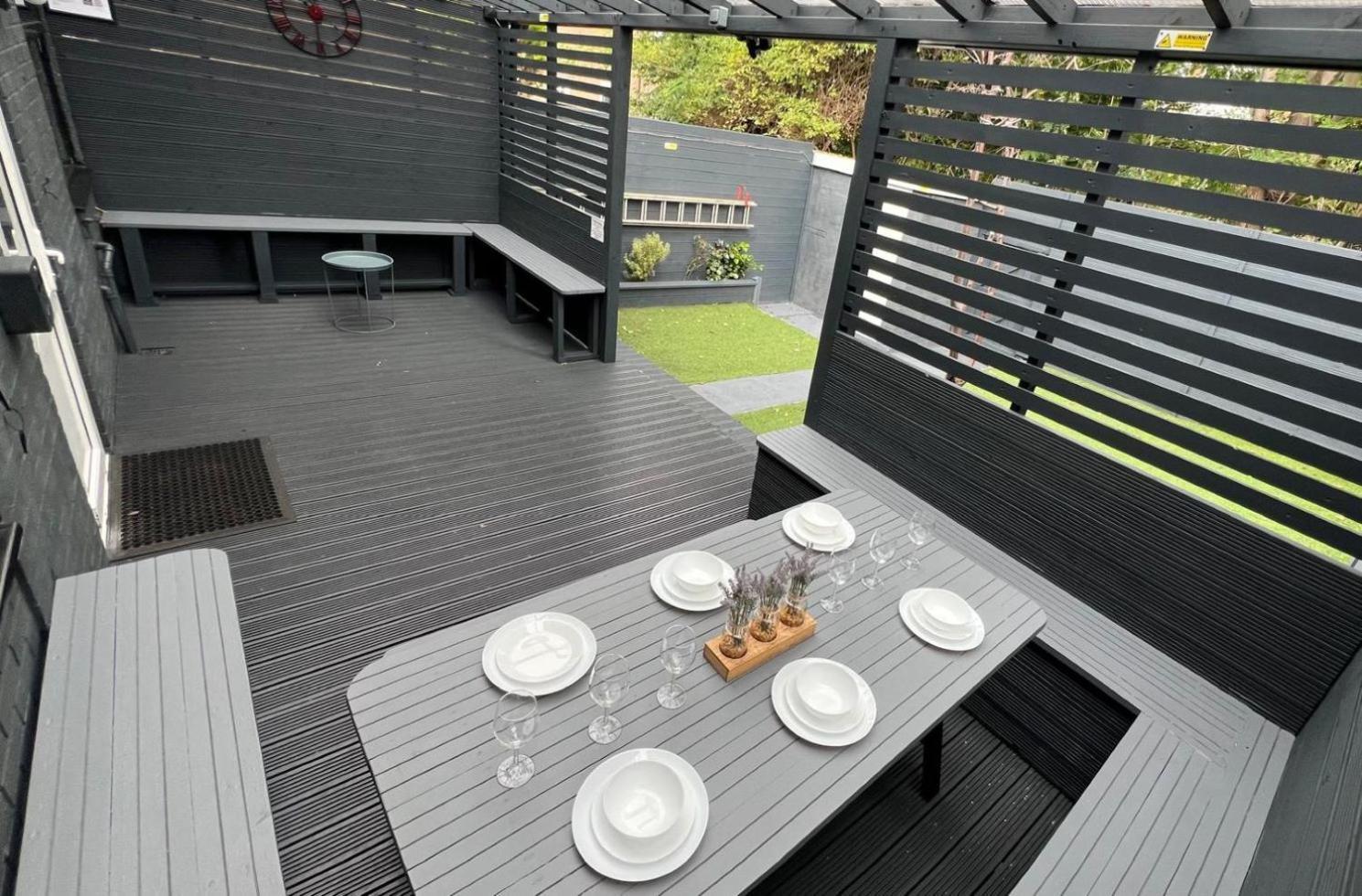 Modern Suites -5 Bedroom House- With Free Parking Birmingham City Экстерьер фото