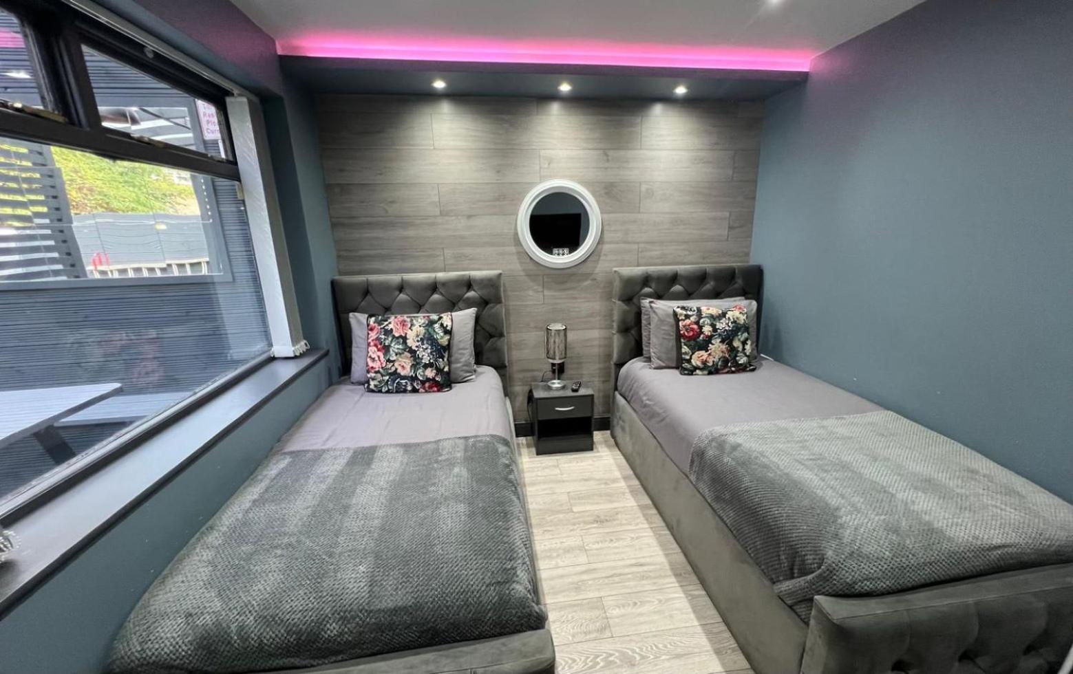 Modern Suites -5 Bedroom House- With Free Parking Birmingham City Экстерьер фото