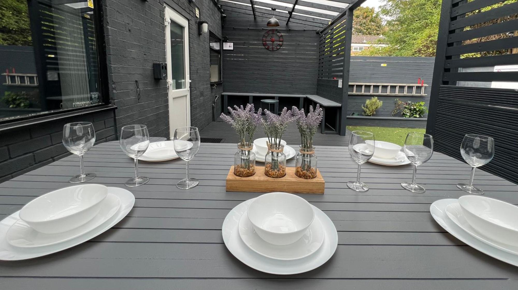 Modern Suites -5 Bedroom House- With Free Parking Birmingham City Экстерьер фото
